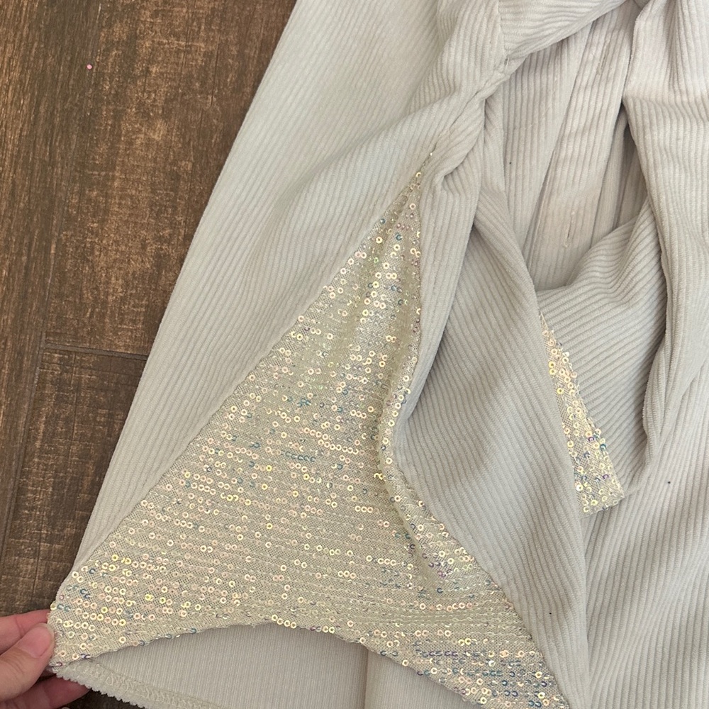 Cream Button-Up jacket/shirt with Sequin Details - Picture 5 of 6